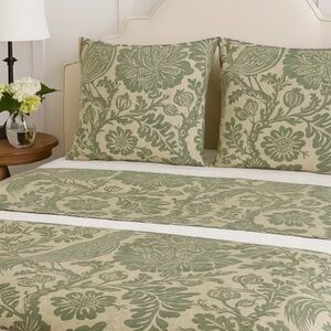Pottery Barn blue/Sage Botanical Pillow Shams Cover Set 26x20”